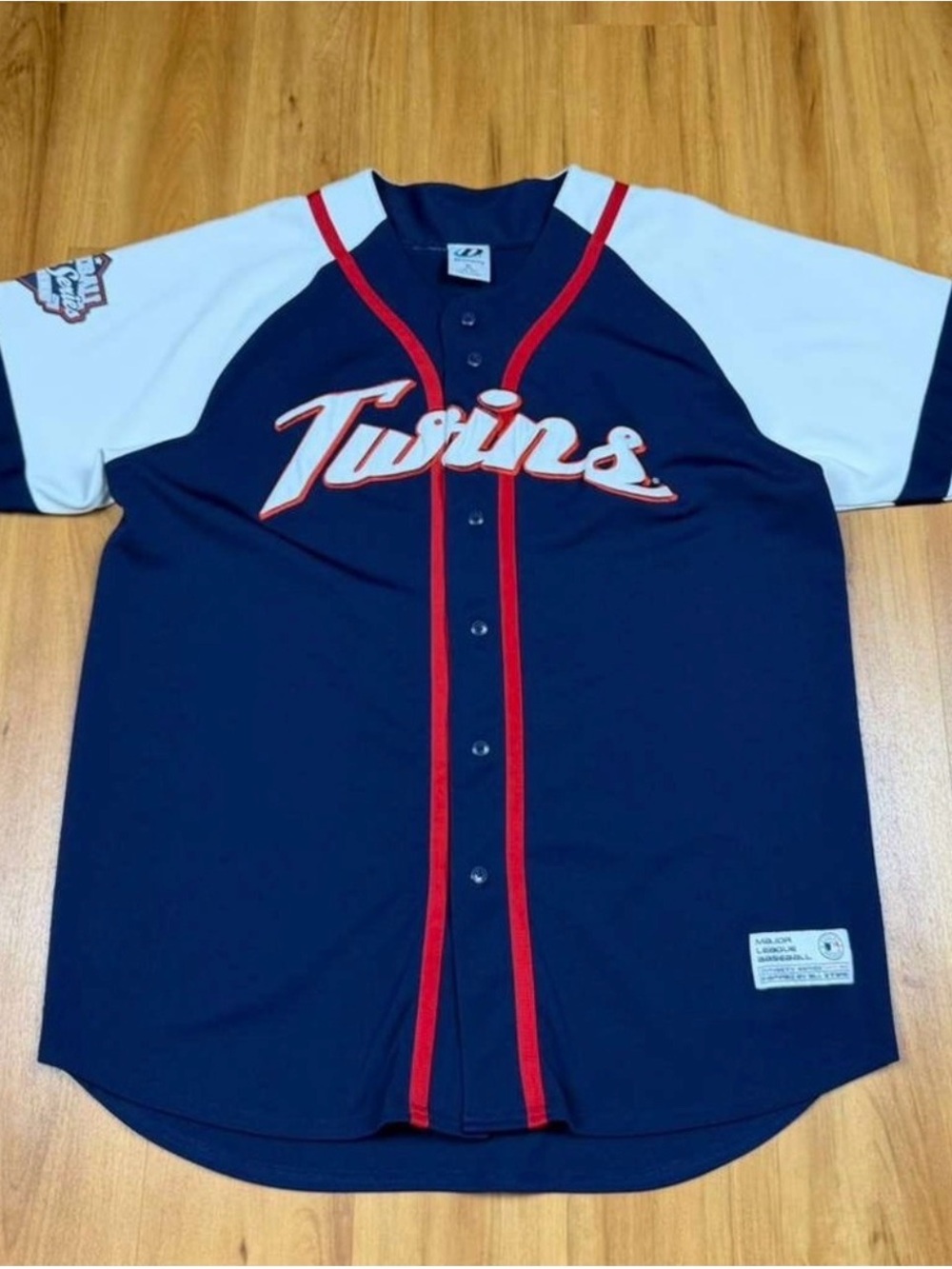 Dynasty Minnesota Twins MLB
Baseball Jersey MensXL Navy Blue
White Raglan Button